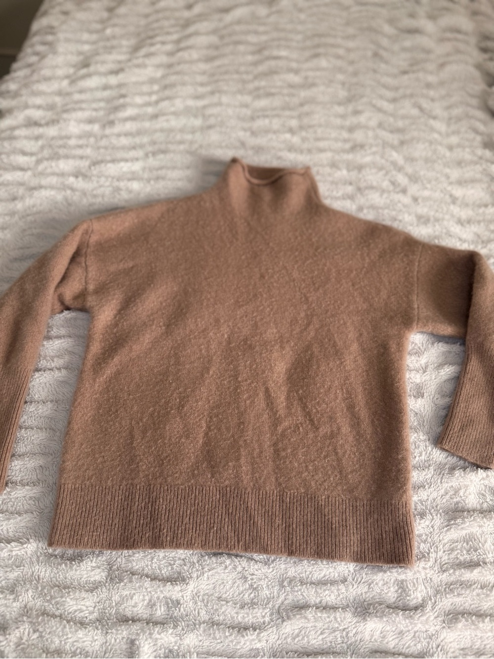 Babaton 100% Cashmere Turtleneck Sweater Size XS